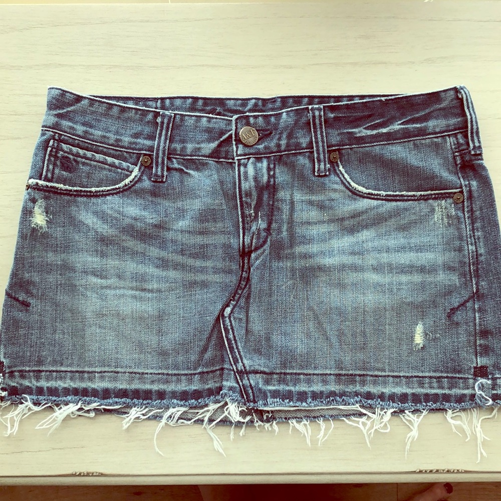 A&F destroyed mini skirt